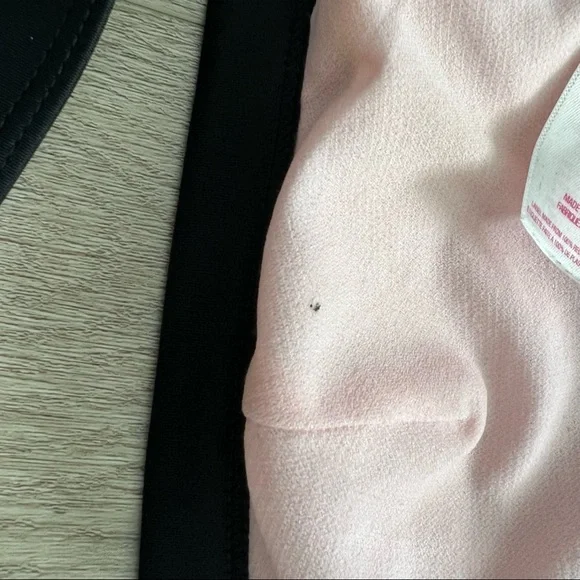 $2/10 Triangle Bikini Top - Size L - Picture 5 of 5